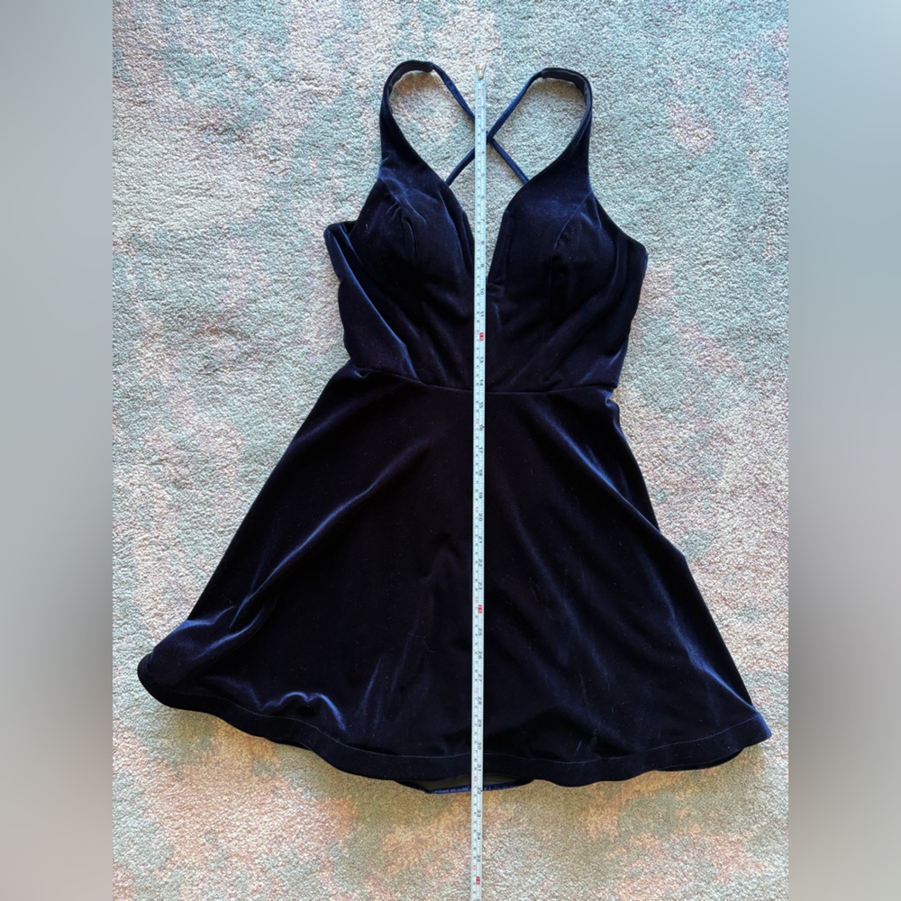 Structured Mini Dress Velvet - Picture 2 of 8